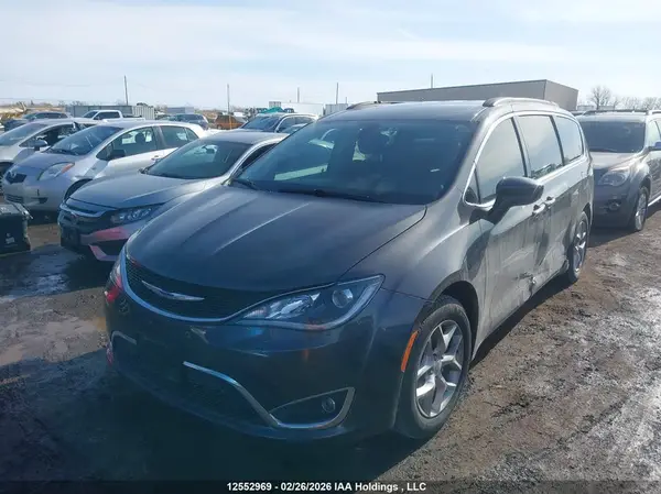2C4RC1FG3JR353929 2018 CHRYSLER PACIFICA - Image 2
