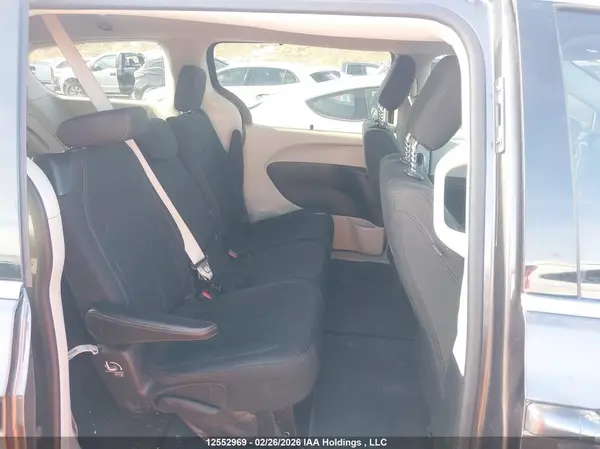 2C4RC1FG3JR353929 2018 CHRYSLER PACIFICA - Image 8