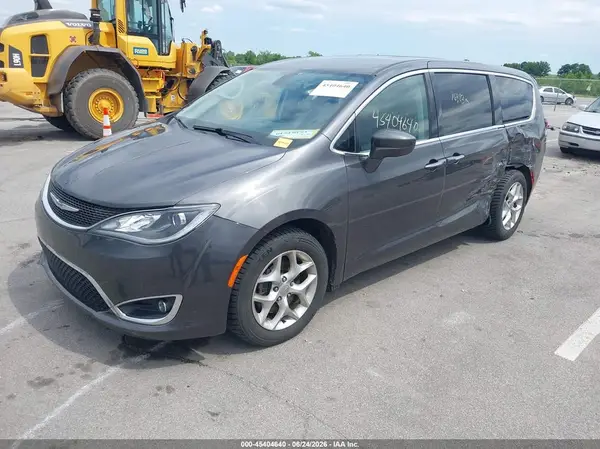 2C4RC1FG3KR505709 2019 CHRYSLER PACIFICA - Image 2