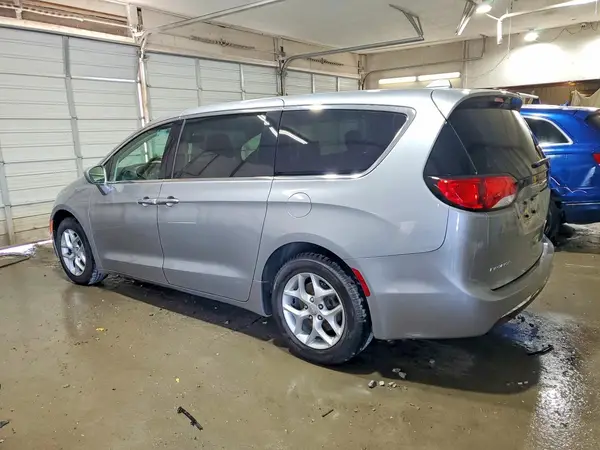 2C4RC1FG3KR587926 2019 CHRYSLER PACIFICA - Image 2