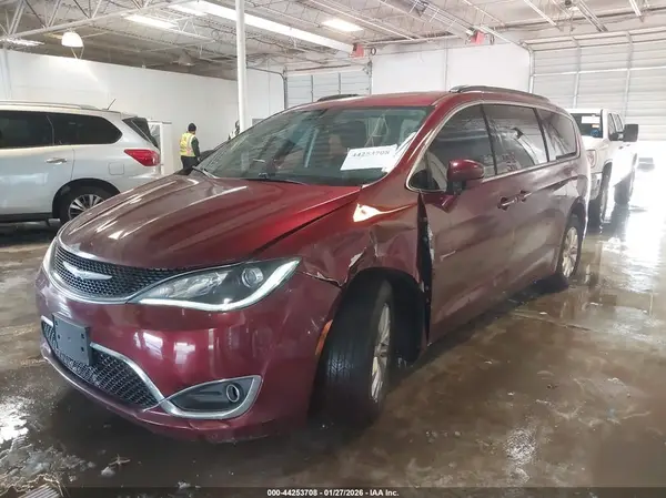 2C4RC1FG3KR589322 2019 CHRYSLER PACIFICA - Image 2