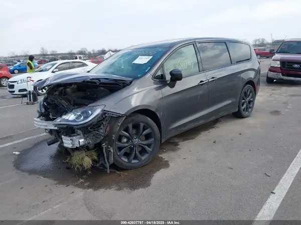 2C4RC1FG3LR109958 2020 CHRYSLER PACIFICA - Image 2