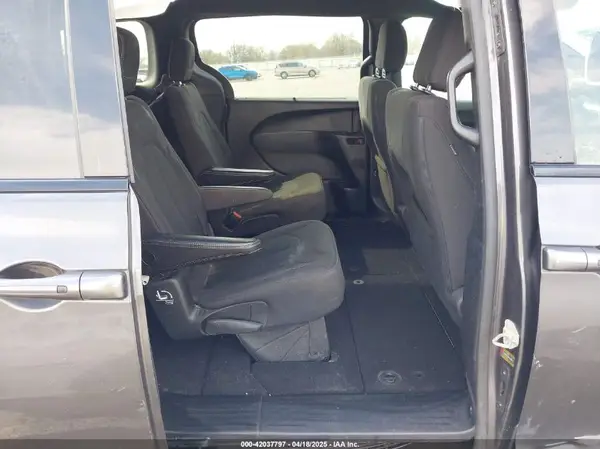 2C4RC1FG3LR109958 2020 CHRYSLER PACIFICA - Image 8