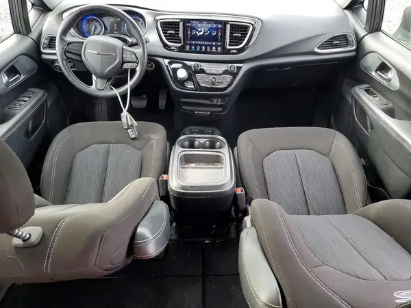 2C4RC1FG3LR223748 2020 CHRYSLER PACIFICA - Image 8