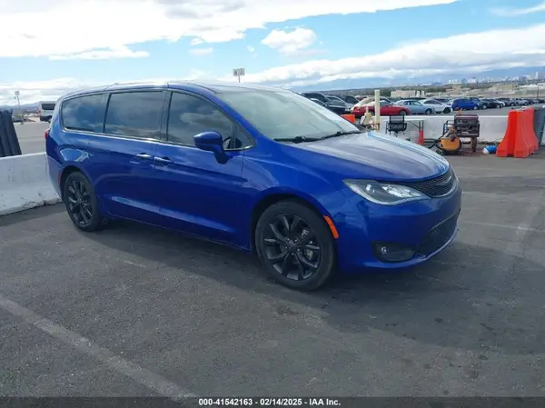 2C4RC1FG3LR241747 2020 CHRYSLER PACIFICA - Image 1
