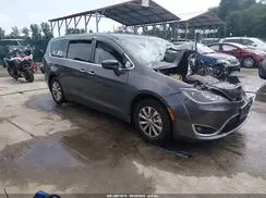 2C4RC1FG4JR106922 2018 CHRYSLER PACIFICA