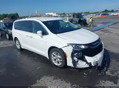 2C4RC1FG4JR125759 2018 CHRYSLER PACIFICA