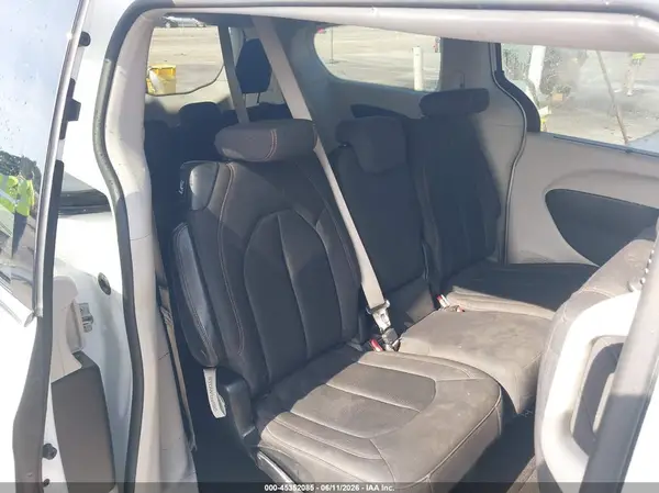 2C4RC1FG4JR125759 2018 CHRYSLER PACIFICA - Image 8
