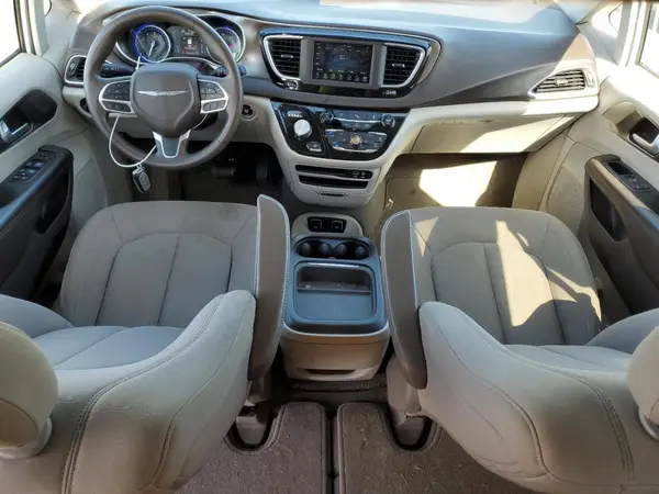 2C4RC1FG4JR157496 2018 CHRYSLER PACIFICA - Image 8