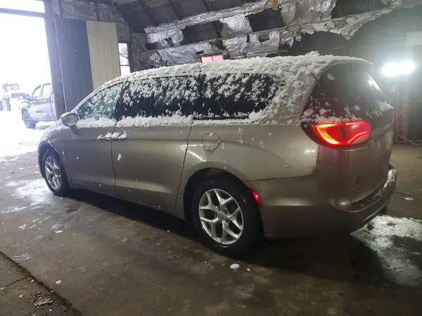 2C4RC1FG4JR227403 2018 CHRYSLER PACIFICA - Image 2