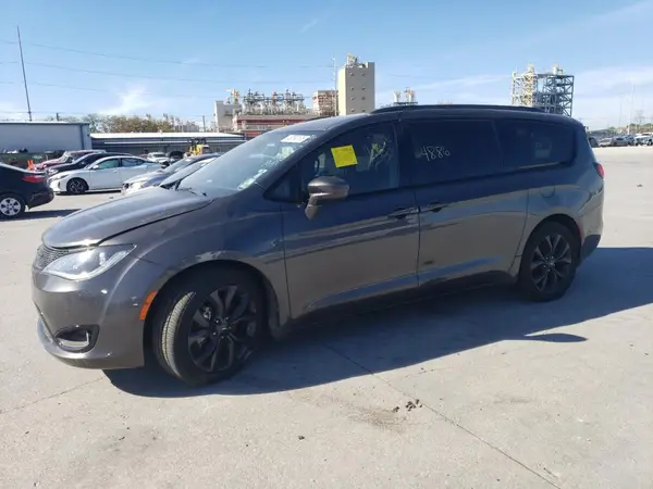 2C4RC1FG4JR272731 2018 CHRYSLER PACIFICA - Image 1