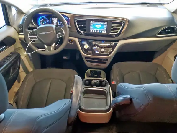2C4RC1FG4JR280215 2018 CHRYSLER PACIFICA - Image 8