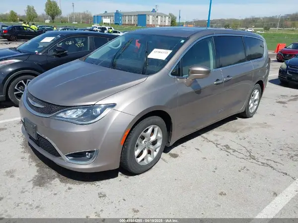 2C4RC1FG4JR306554 2018 CHRYSLER PACIFICA - Image 2