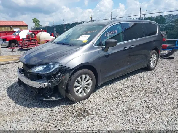 2C4RC1FG4JR315707 2018 CHRYSLER PACIFICA - Image 2