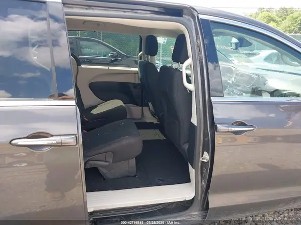 2C4RC1FG4JR315707 2018 CHRYSLER PACIFICA - Image 8