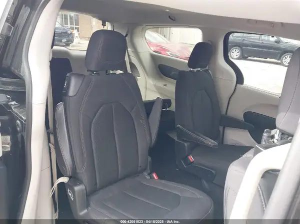 2C4RC1FG4KR576868 2019 CHRYSLER PACIFICA - Image 8