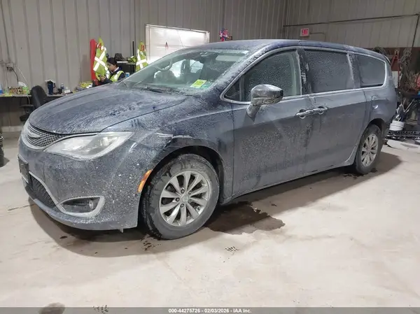 2C4RC1FG4KR589460 2019 CHRYSLER PACIFICA - Image 2