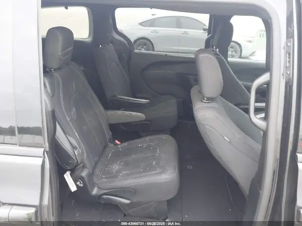 2C4RC1FG4KR593430 2019 CHRYSLER PACIFICA - Image 8