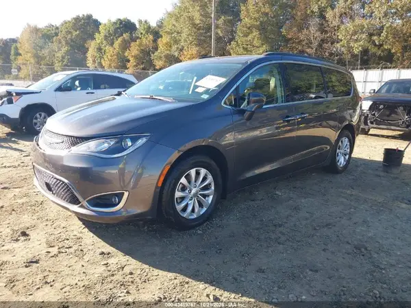 2C4RC1FG4KR594111 2019 CHRYSLER PACIFICA - Image 2