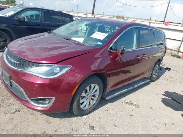 2C4RC1FG4KR629875 2019 CHRYSLER PACIFICA - Image 2