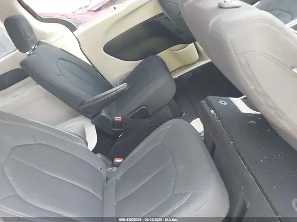 2C4RC1FG4KR629875 2019 CHRYSLER PACIFICA - Image 8
