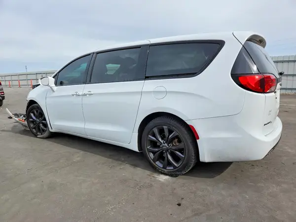 2C4RC1FG4KR721486 2019 CHRYSLER PACIFICA - Image 2