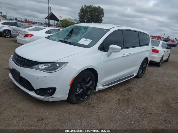 2C4RC1FG4KR738580 2019 CHRYSLER PACIFICA - Image 2