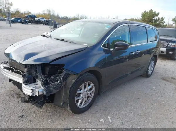 2C4RC1FG4LR109077 2020 CHRYSLER PACIFICA - Image 2