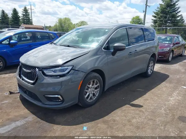 2C4RC1FG4PR558443 2023 CHRYSLER PACIFICA - Image 2