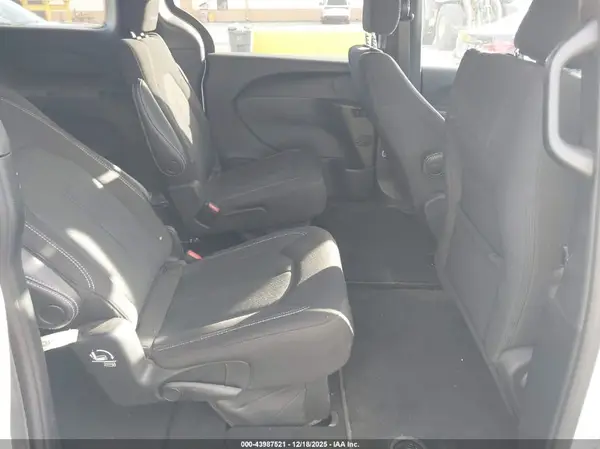 2C4RC1FG4PR559558 2023 CHRYSLER PACIFICA - Image 8