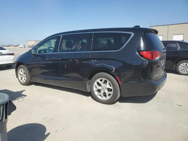 2C4RC1FG5JR109120 2018 CHRYSLER PACIFICA - Image 2