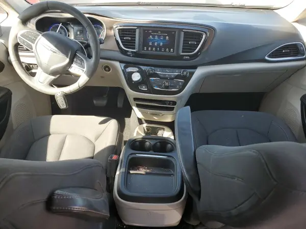 2C4RC1FG5JR109120 2018 CHRYSLER PACIFICA - Image 8