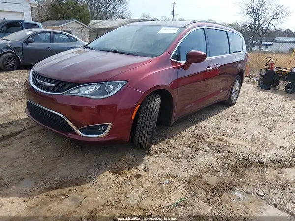 2C4RC1FG5JR112664 2018 CHRYSLER PACIFICA - Image 2