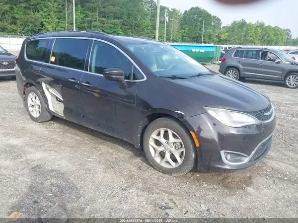 2C4RC1FG5JR117198 2018 CHRYSLER PACIFICA - Image 1