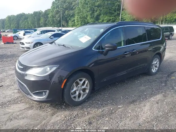 2C4RC1FG5JR117198 2018 CHRYSLER PACIFICA - Image 2