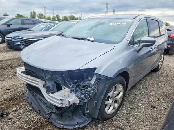 2C4RC1FG5JR125737 2018 CHRYSLER PACIFICA - Image 1