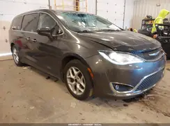 2C4RC1FG5JR125768 2018 CHRYSLER PACIFICA