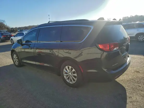 2C4RC1FG5JR155353 2018 CHRYSLER PACIFICA - Image 2