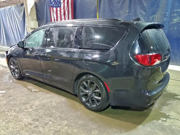 2C4RC1FG5JR226888 2018 CHRYSLER PACIFICA - Image 2