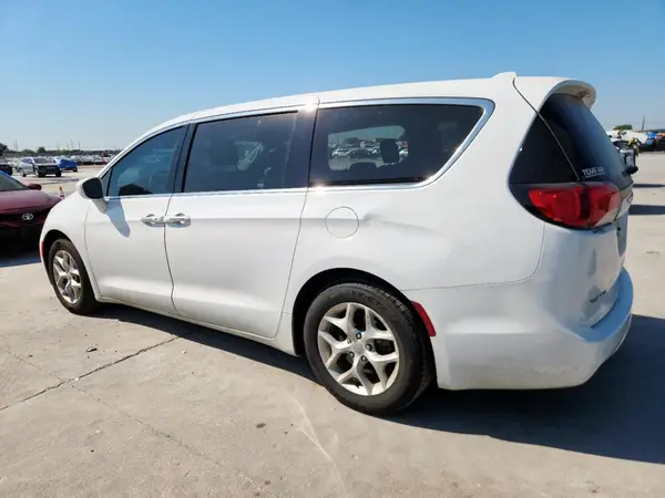 2C4RC1FG5JR227233 2018 CHRYSLER PACIFICA - Image 2