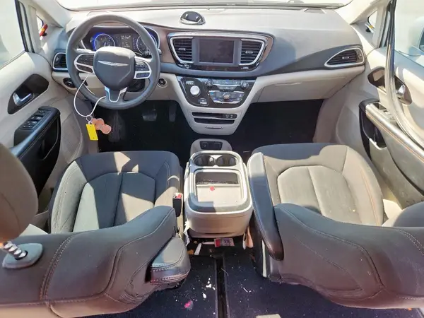2C4RC1FG5JR227233 2018 CHRYSLER PACIFICA - Image 8