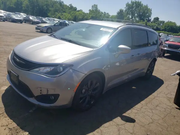 2C4RC1FG5JR260250 2018 CHRYSLER PACIFICA - Image 1