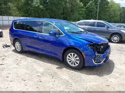 2C4RC1FG5JR261690 2018 CHRYSLER PACIFICA
