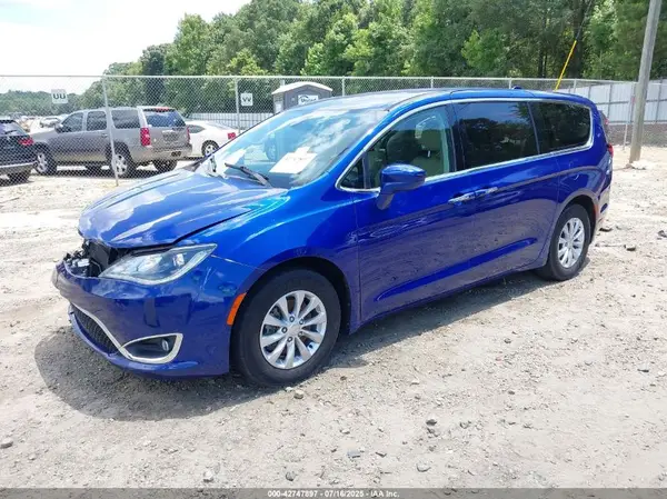 2C4RC1FG5JR261690 2018 CHRYSLER PACIFICA - Image 2