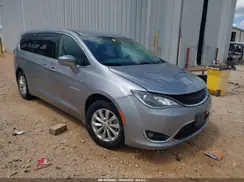 2C4RC1FG5JR280143 2018 CHRYSLER PACIFICA
