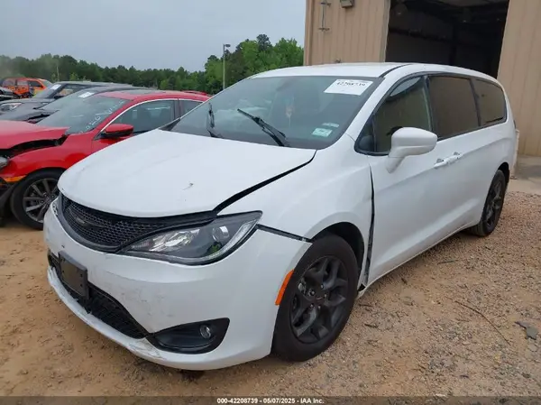 2C4RC1FG5JR287268 2018 CHRYSLER PACIFICA - Image 2
