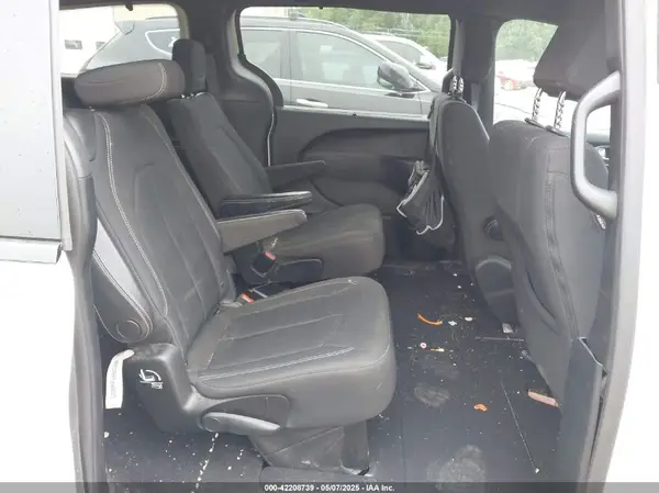 2C4RC1FG5JR287268 2018 CHRYSLER PACIFICA - Image 8