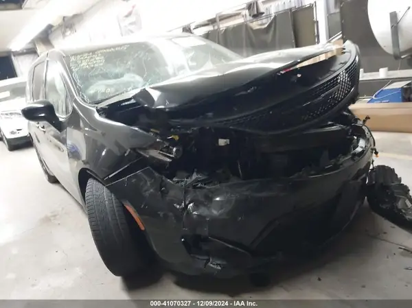 2C4RC1FG5JR287397 2018 CHRYSLER PACIFICA - Image 1