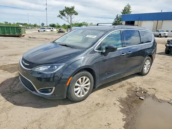2C4RC1FG5JR288128 2018 CHRYSLER PACIFICA - Image 1