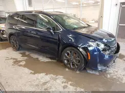 2C4RC1FG5JR315165 2018 CHRYSLER PACIFICA